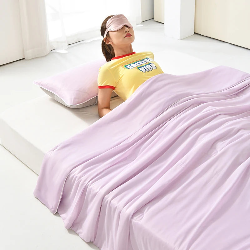 Air Condition Comforter for Summer Pure Color Ice Silk Cooling Blanket Lightweight and Smooth Twin/King Size Cold Quilt