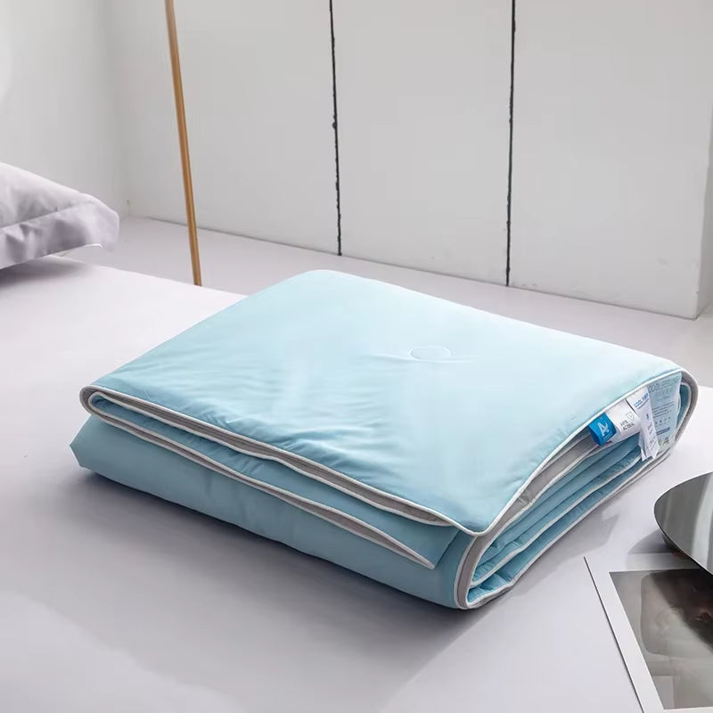 Air Condition Comforter for Summer Pure Color Ice Silk Cooling Blanket Lightweight and Smooth Twin/King Size Cold Quilt